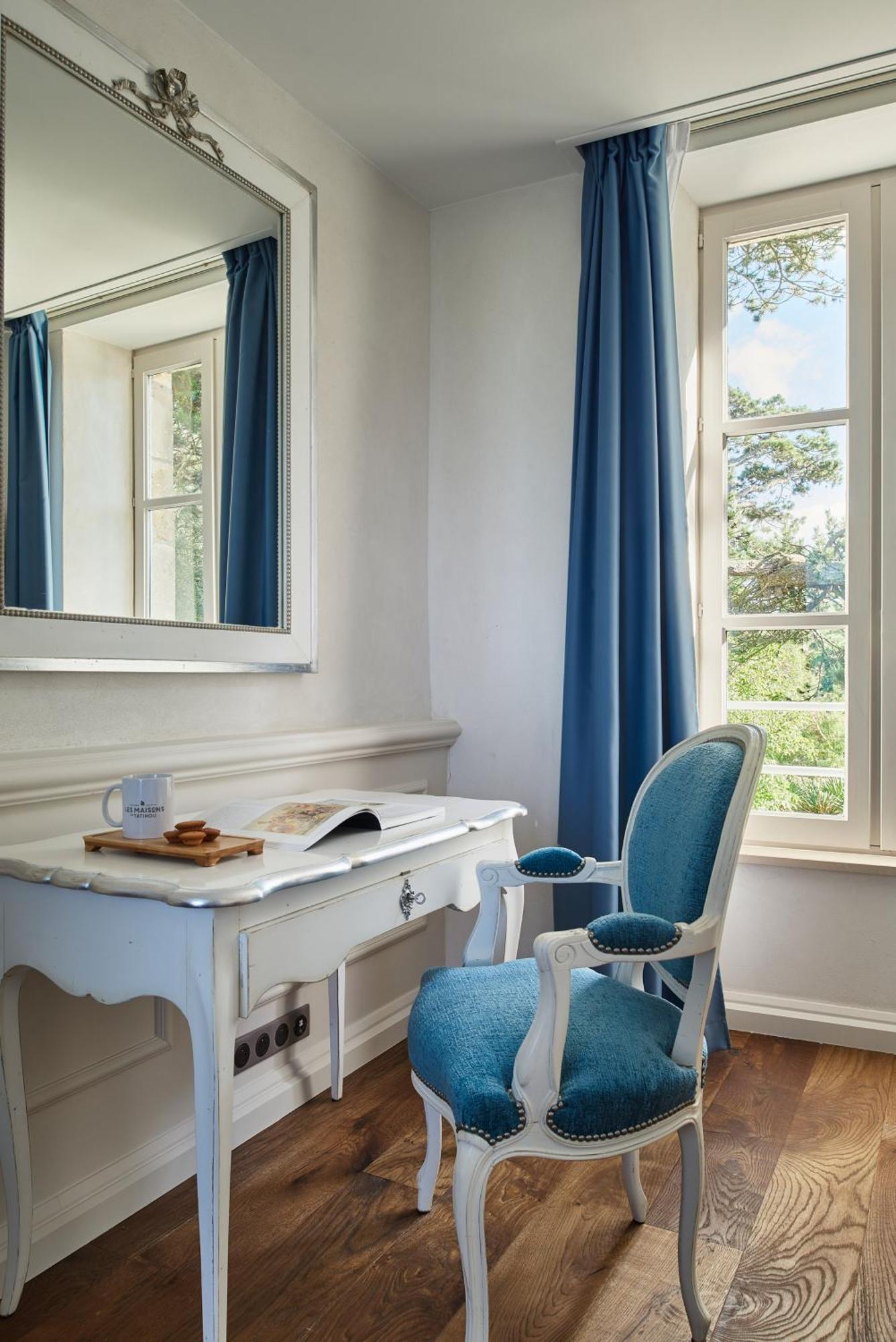 Hotel Les Maisons De Tatihou, The Originals Relais Saint-Vaast-la-Hougue
